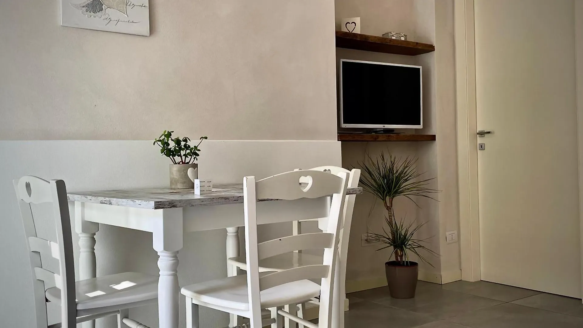 Apartment Villa Fontanelle Gardapartments Polpenazze del Garda Italy